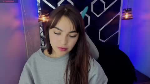 emma_ramone online show from May 26, 12:59 pm
