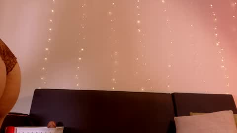 Emma Rouse Independent Model online show from April 24, 3:26 pm