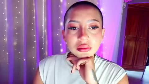 Emma web online show from January 31, 7:11 pm