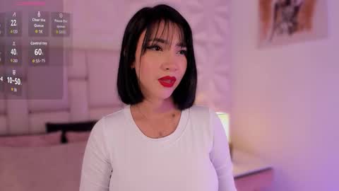 Snapshot of emma_woods__ chatting on October 13, 8:44 pm emma_woods__ online show from October 13, 8:44 pm