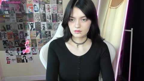 Emma online show from November 14, 7:30 am