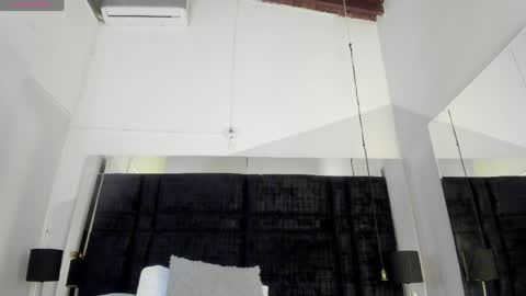 emmadasilva online show from April 21, 1:42 am