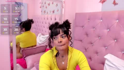 emmaebony_ online show from April 30, 5:40 pm