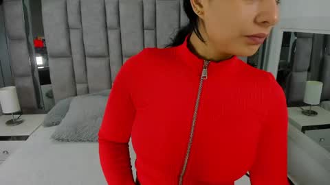 EMMA HILL online show from June 7, 11:28 am
