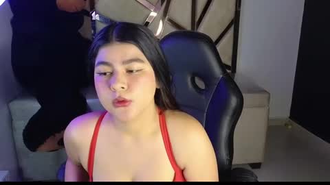 Snapshot of emmalee_a chatting on February 4, 10:32 am Emma online show from February 4, 10:32 am