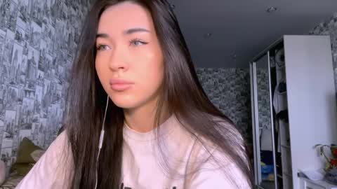 Emma online show from May 12, 8:33 am