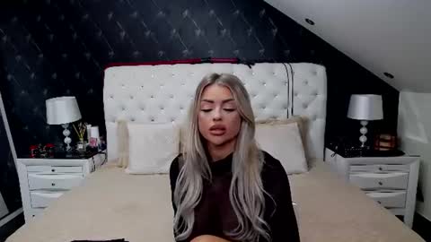 Emma Mavis online show from June 9, 11:53 am