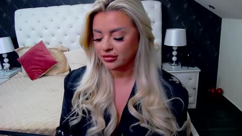 Emma Mavis online show from January 17, 6:47 am