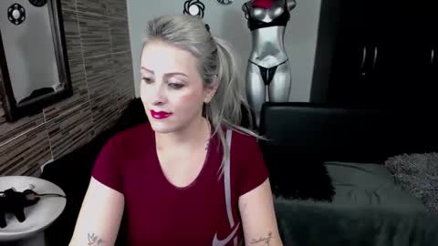 Snapshot of emmarizzoo chatting on September 20, 9:57 pm Emma online show from September 20, 9:57 pm