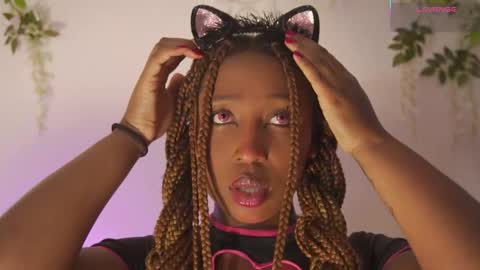 Sara online show from December 18, 11:37 am