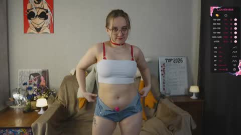 Mia online show from April 15, 5:46 pm