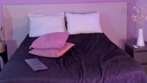 EMMAWILIAMS online show from November 22, 9:28 pm