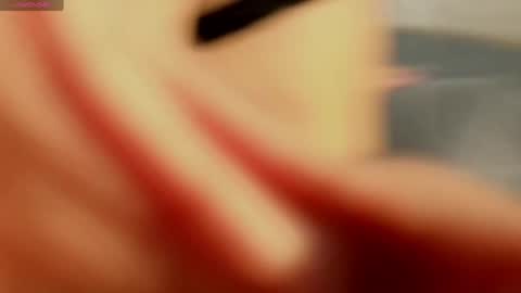 emmi_collins online show from April 21, 1:42 am