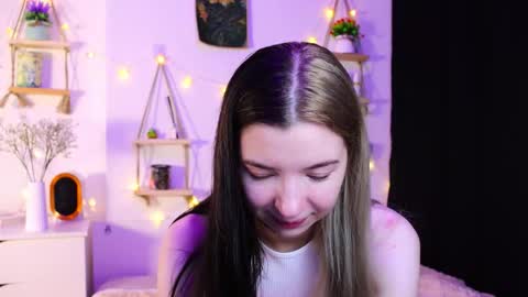 Snapshot of emmie_everly chatting on October 8, 7:18 pm emmie_everly online show from October 8, 7:18 pm