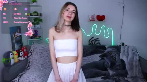 emmie_everly online show from March 12, 12:52 pm