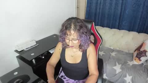 Emmily online show from October 17, 2:59 am