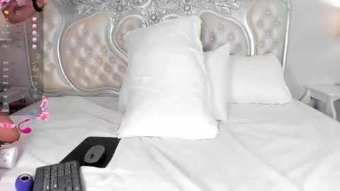 Emmily online show from January 7, 6:11 pm