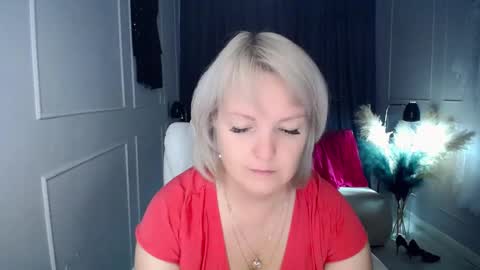 Snapshot of emmmam chatting on October 9, 9:13 am emmmam online show from October 9, 9:13 am