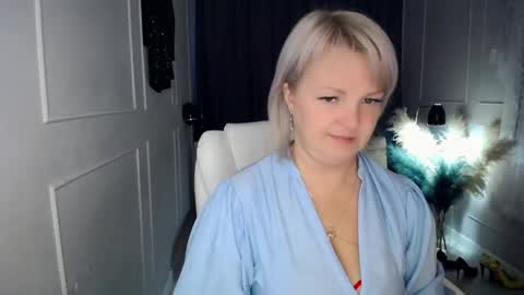 emmmam online show from May 1, 3:54 am