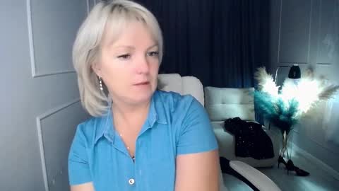 Snapshot of emmmam chatting on September 30, 12:22 pm emmmam online show from September 30, 12:22 pm
