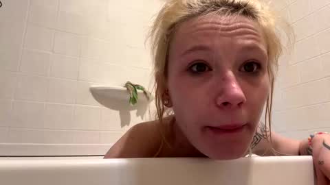 emmwarr1514 online show from March 8, 1:01 pm