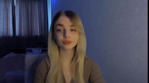 emmy_rich online show from February 24, 9:52 am