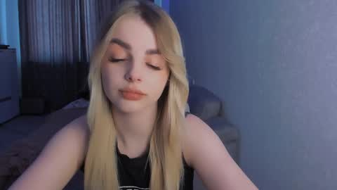 emmy_rich online show from February 28, 1:14 pm