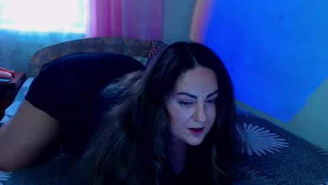 Snapshot of emmyxotty chatting on December 22, 10:38 am Emmy online show from December 22, 10:38 am