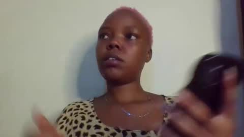 empress online show from April 19, 6:43 pm