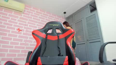 Emy online show from February 14, 10:01 pm