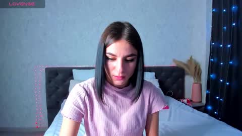 Snapshot of emy__angel chatting on December 20, 7:44 am emy__angel online show from December 20, 7:44 am
