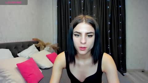 Snapshot of emy__angel chatting on January 4, 12:27 am emy__angel online show from January 4, 12:27 am