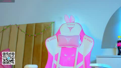 Emy kami online show from April 29, 9:01 am