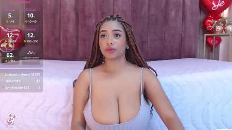 Snapshot of emy_leon chatting on February 14, 8:05 pm Emy online show from February 14, 8:05 pm