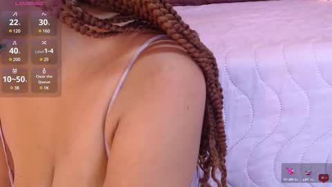 Snapshot of emy_leon chatting on February 23, 7:56 pm Emy online show from February 23, 7:56 pm