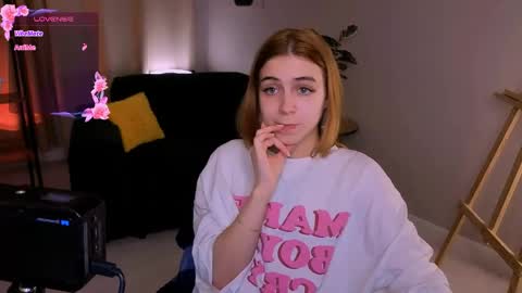 enchanted_bella online show from April 16, 1:22 pm