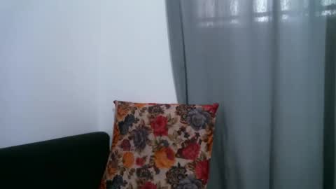 Vee online show from March 2, 7:15 am