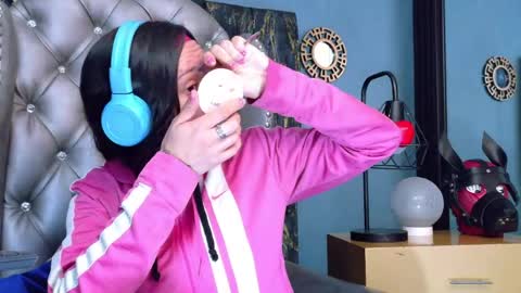 EnchantressQueen online show from April 13, 11:55 am