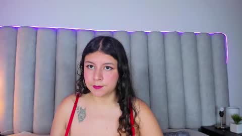Snapshot of engelstone_ chatting on February 20, 7:41 pm E N G E L online show from February 20, 7:41 pm