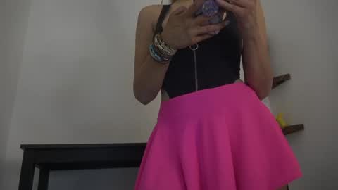 Snapshot of english_rose__ chatting on September 13, 11:18 am Rosie online show from September 13, 11:18 am