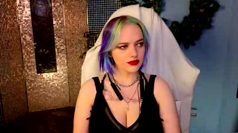 enifery online show from December 21, 1:59 pm