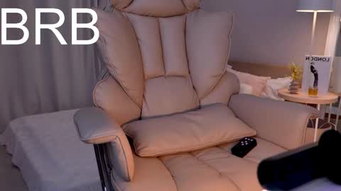 entya online show from March 3, 8:42 am