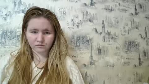 Erica online show from December 25, 1:51 pm