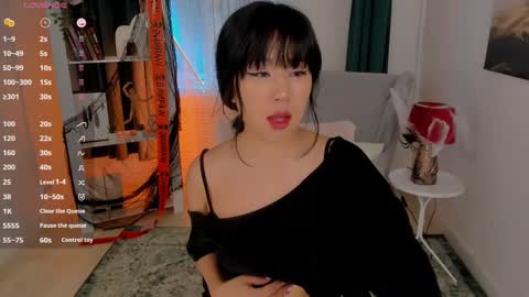erika_kim online show from October 27, 6:09 am