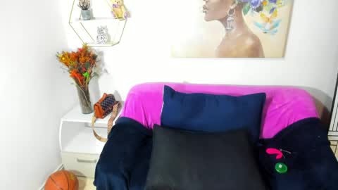 E R I K A  - L  Y R I C S online show from April 15, 7:58 pm