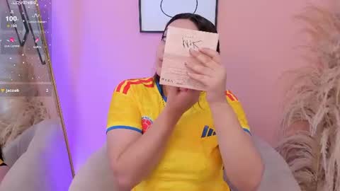 Erika Mendez online show from June 17, 7:59 pm