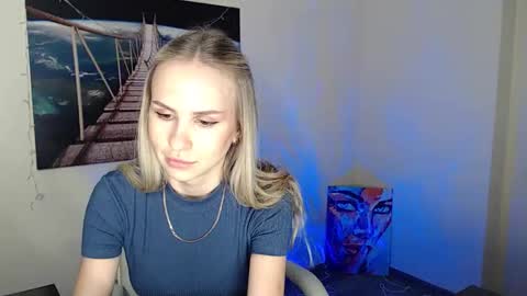 Snapshot of erikagavin chatting on October 11, 12:19 pm Erika online show from October 11, 12:19 pm