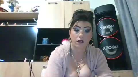 erikaguapa1989 online show from April 2, 1:58 am