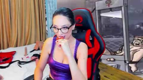 Snapshot of erikalorren chatting on December 13, 11:39 pm erikalorren online show from December 13, 11:39 pm
