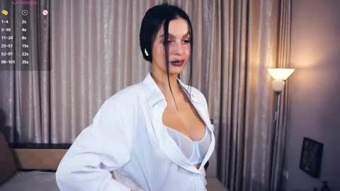 Snapshot of erlinefairall chatting on October 12, 7:38 pm Erline and Monica online show from October 12, 7:38 pm
